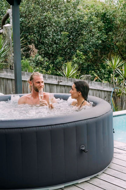 MSpa Whirlpool Aurora 204x204x70 cm – Aufblasbarer Whirlpool für 6 Personen mit 138 Massagedüsen, LED-Beleuchtung, UVC+ Desinfektion, Selbstaufblasfunktion & Rhino Tech™ 6-Schicht-Material