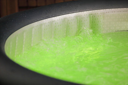 MSpa Whirlpool Aurora 204x204x70 cm – Aufblasbarer Whirlpool für 6 Personen mit 138 Massagedüsen, LED-Beleuchtung, UVC+ Desinfektion, Selbstaufblasfunktion & Rhino Tech™ 6-Schicht-Material